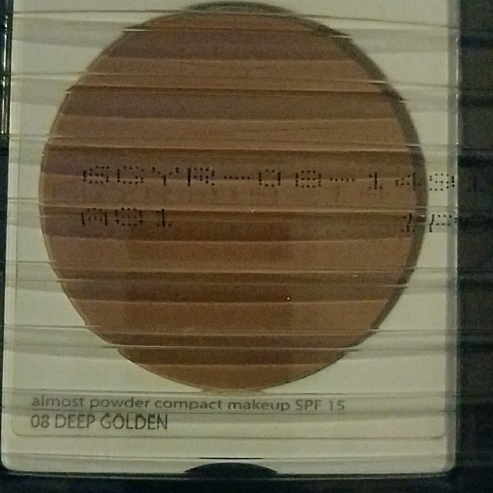CLINIQUE ALMOST POWDER COMPACT MAKEUP DEEP GOLDEN